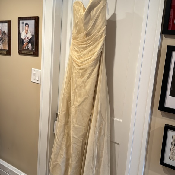Vera Wang Taffeta Gown size 8 NWT - Picture 2 of 9